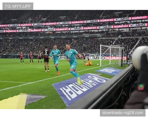 比赛记录：拉齐奥在0-2落后下，下半场前20分钟完成十次射门